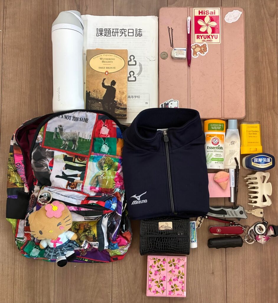 Whats in my bag Japanese highschool edition
