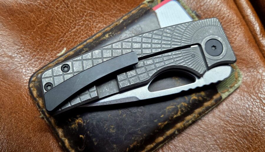 Thin and light carry, this Monday: Oz Roosevelt + H&T Short Fold