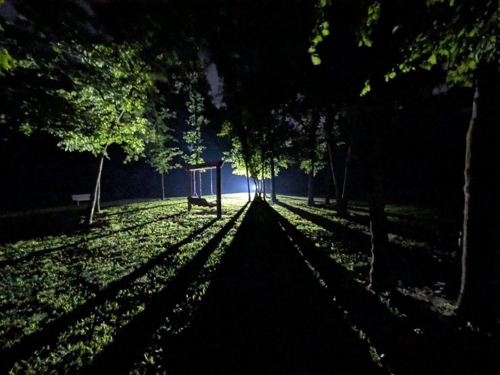 LHP531 Convoy S2+ lighting up the park