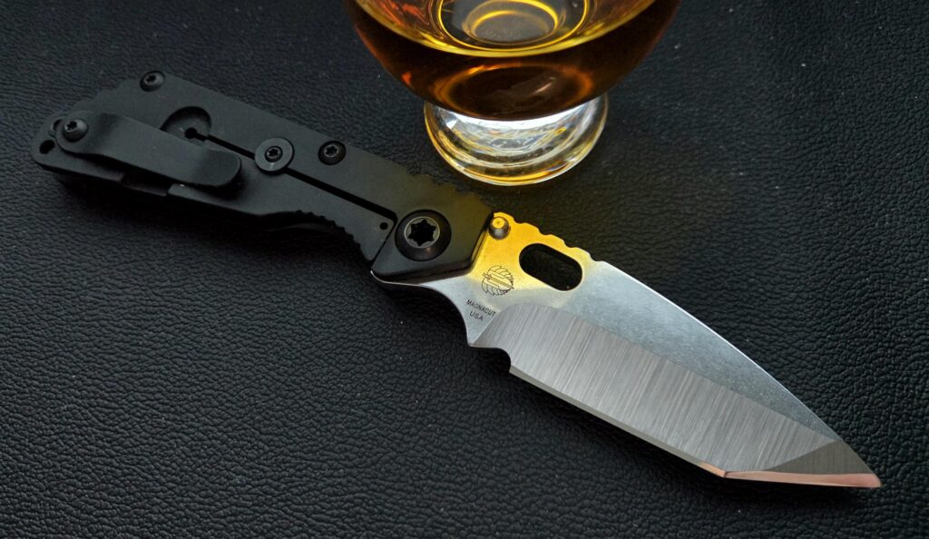 Lagavulin 16 and Strider SnG: No better way to ready oneself for Monday