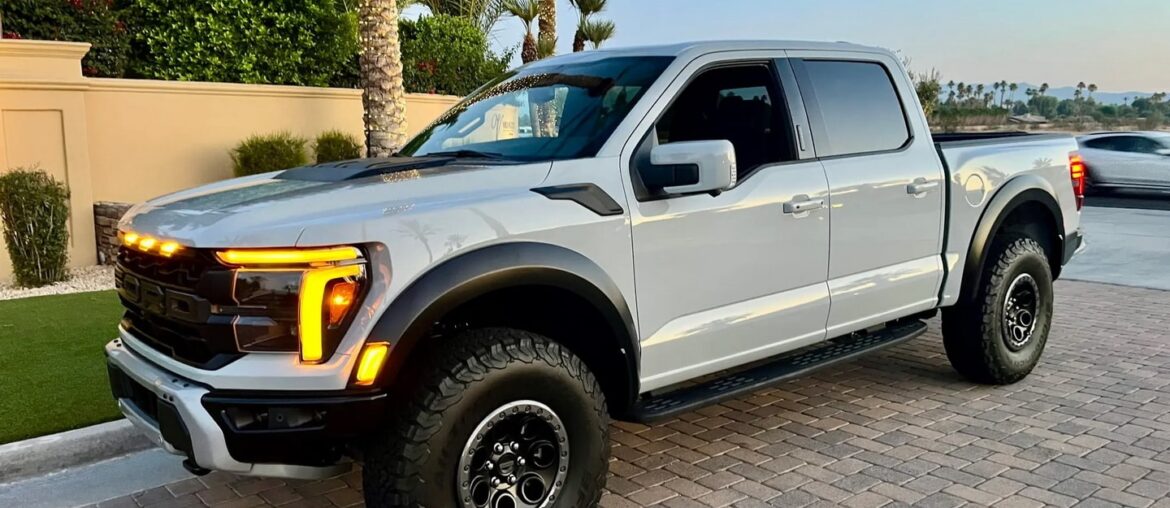 2026 Ford F-150 Raptor in Avalanche