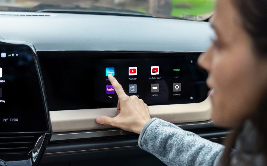27CHSIL1060063_MY27_Chevrolet_Silverado_HighCountry_AP1_6569 GM unveils a new user interface experience for pickup trucks