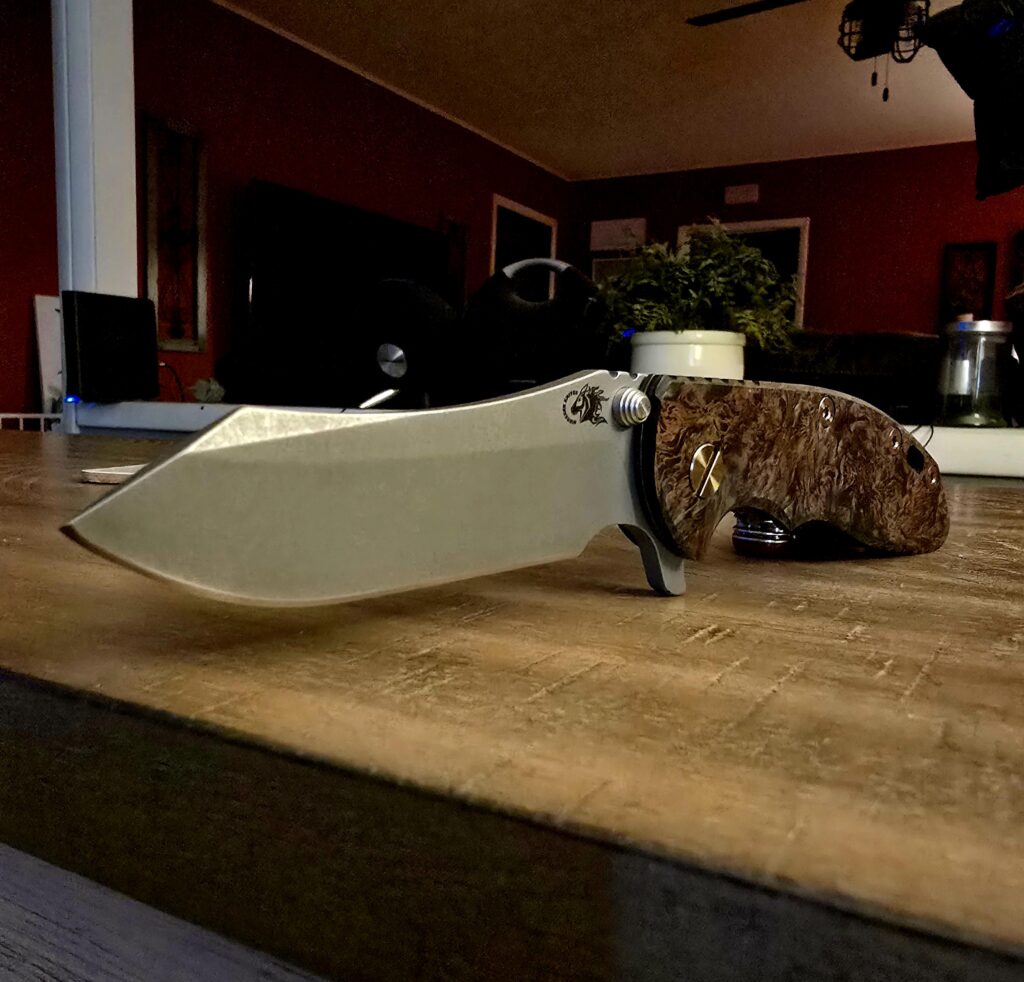 Hinderer XM-18 Skinner