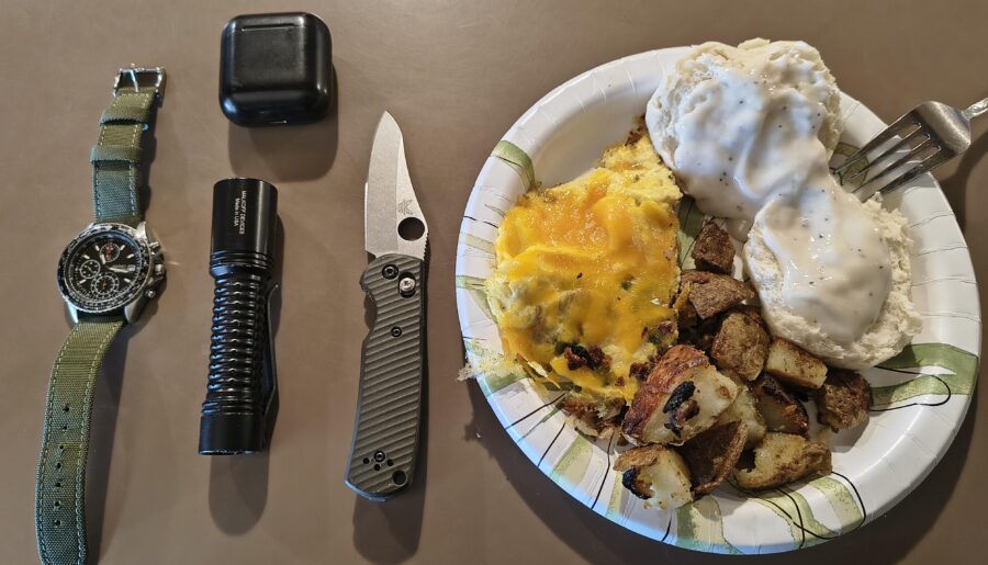 What little trinkets does your pockets bear on this fine Sunday ?