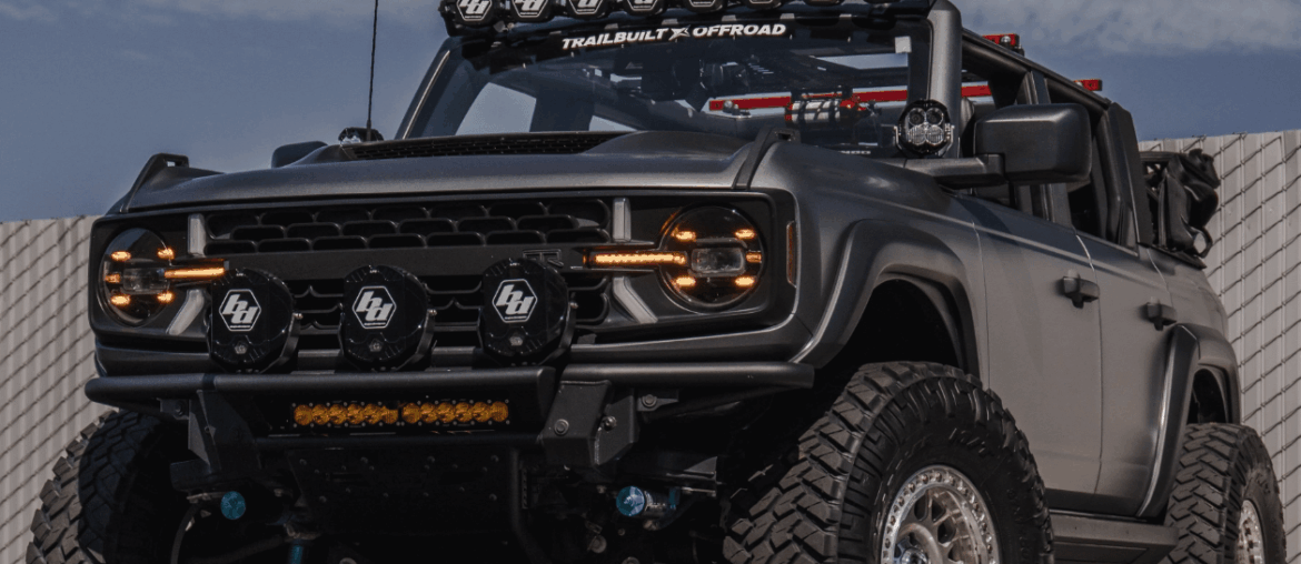 Top closes over the crossbars?